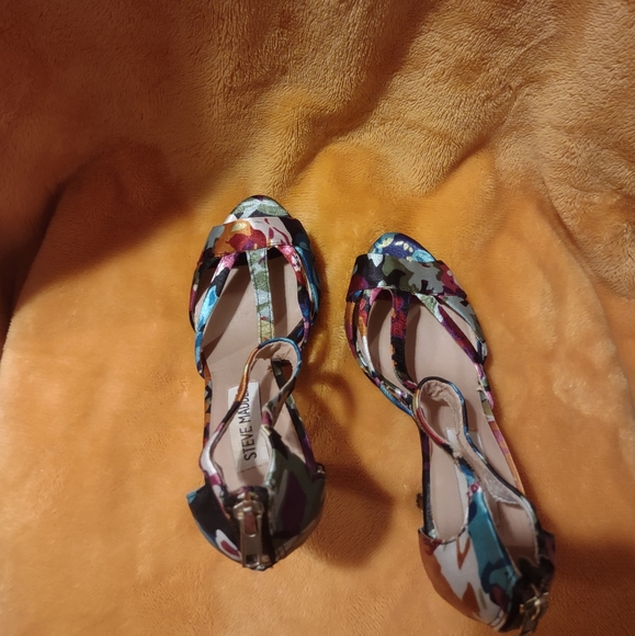 Steve Madden Floral Print Heels 👠 Haylow size 6 - Picture 9 of 13